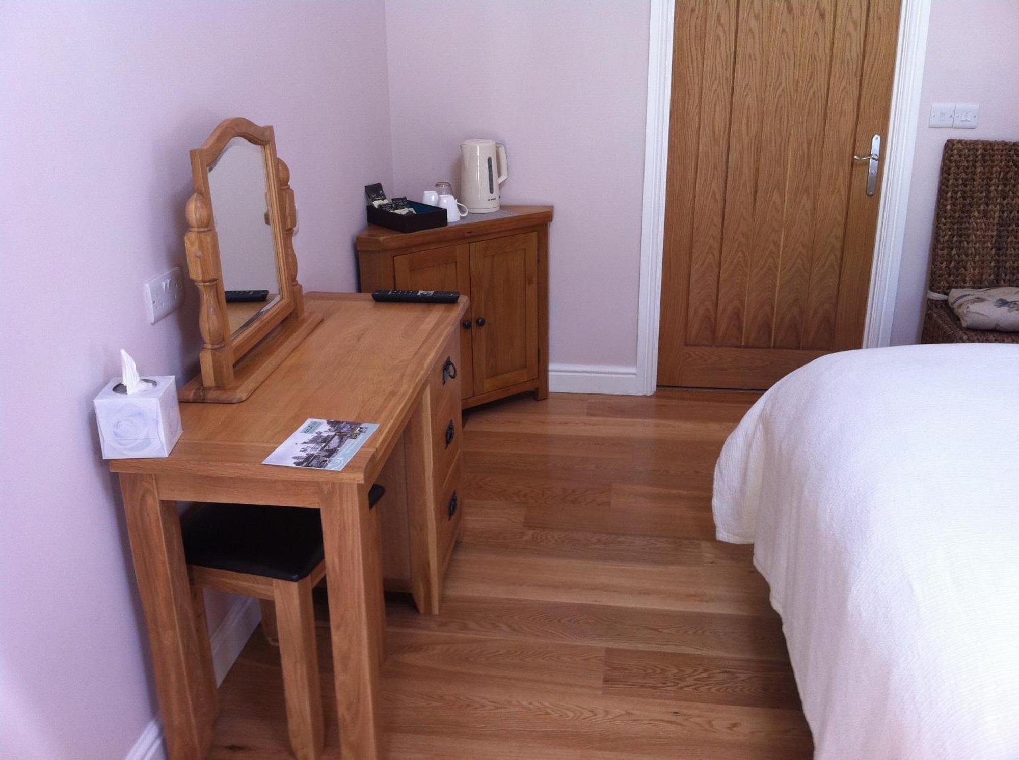Burton Coggles The Cholmeley Arms B&B 외부 사진